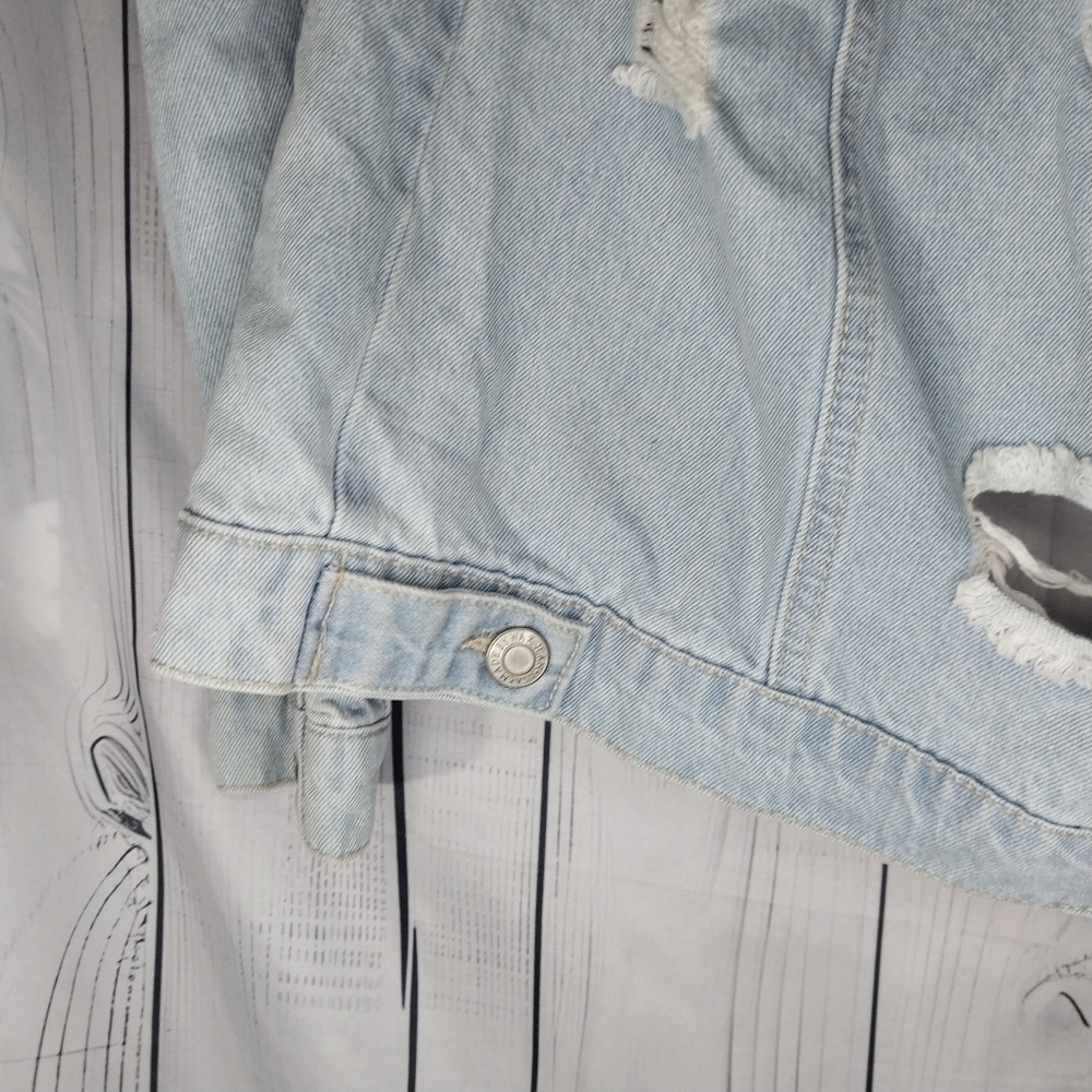 Wax Jean Basic Denim Light Wash Grunge Edgy Thrashed Y2K Festival Denim Jacket - Picture 15 of 15